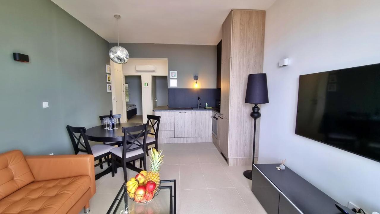 Apartment La Vie Omis Exterior photo