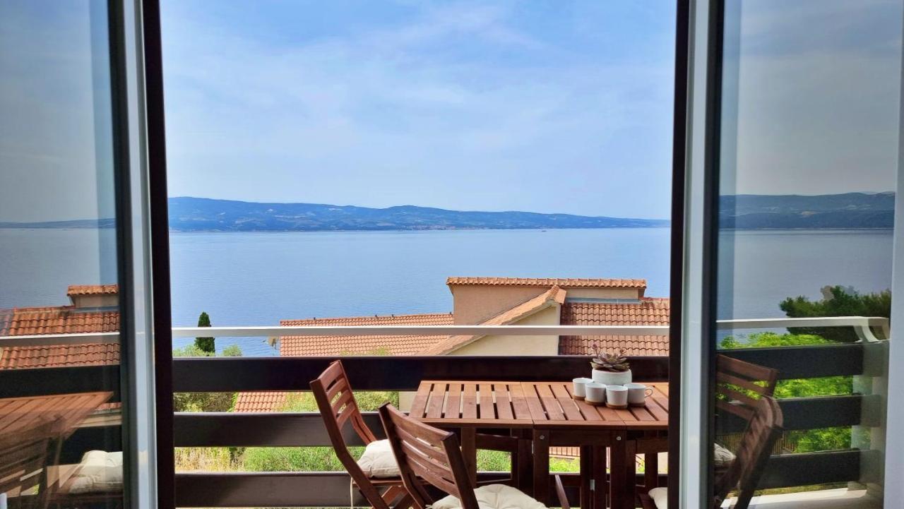 Apartment La Vie Omis Exterior photo